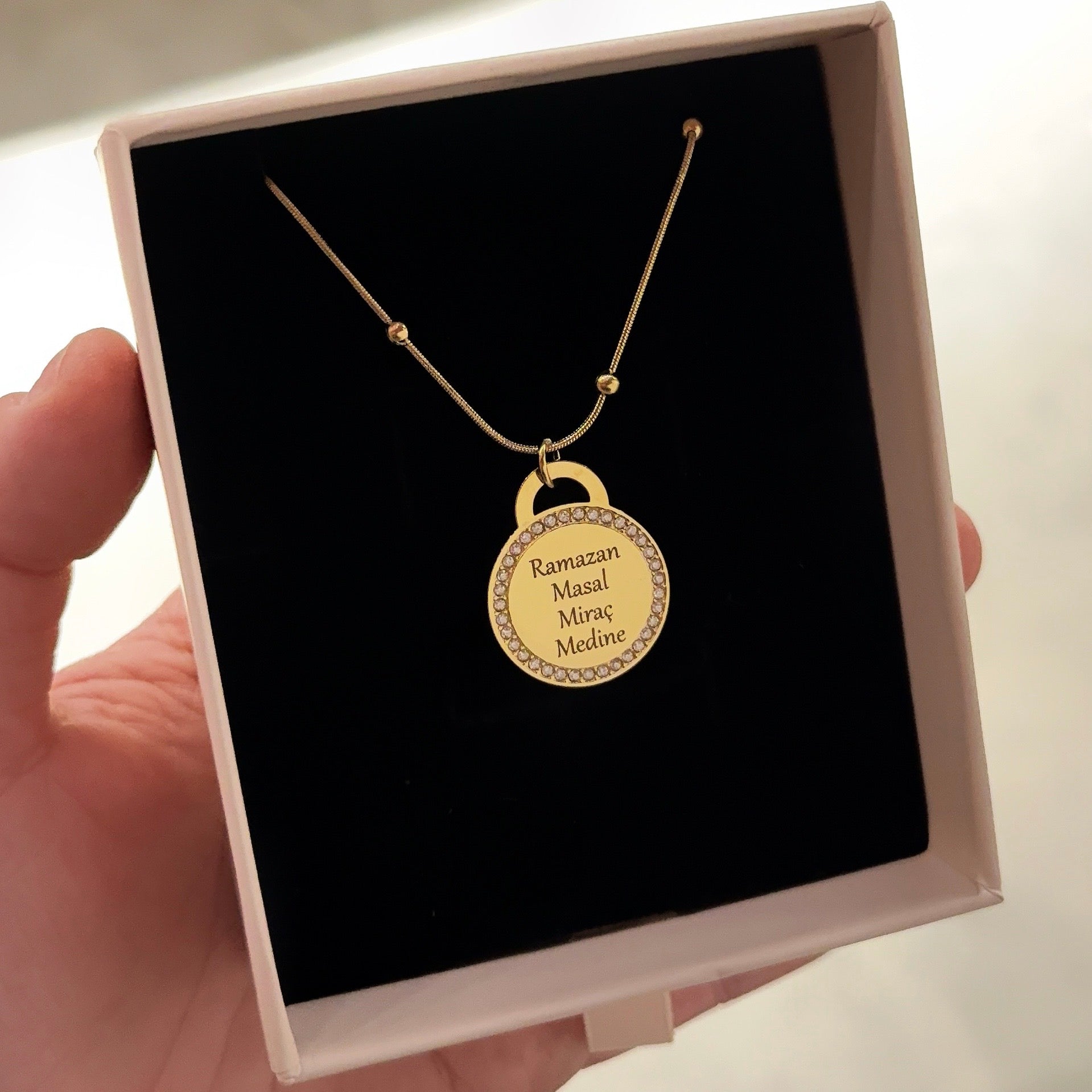 Ronde Naamketting met Diamantjes | Graveerbare Ketting