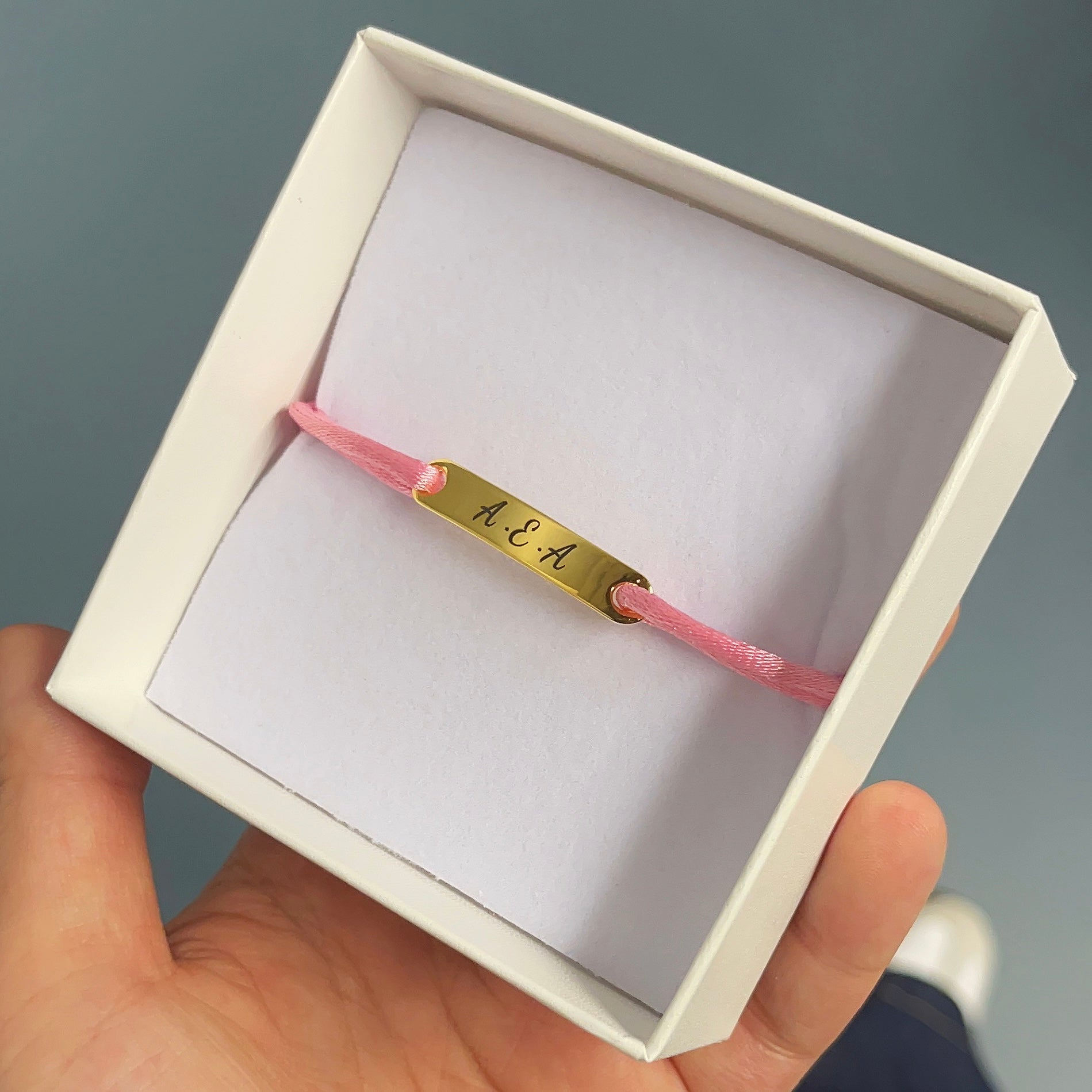 Satijnen Bar met Naam | Graveerbare armband