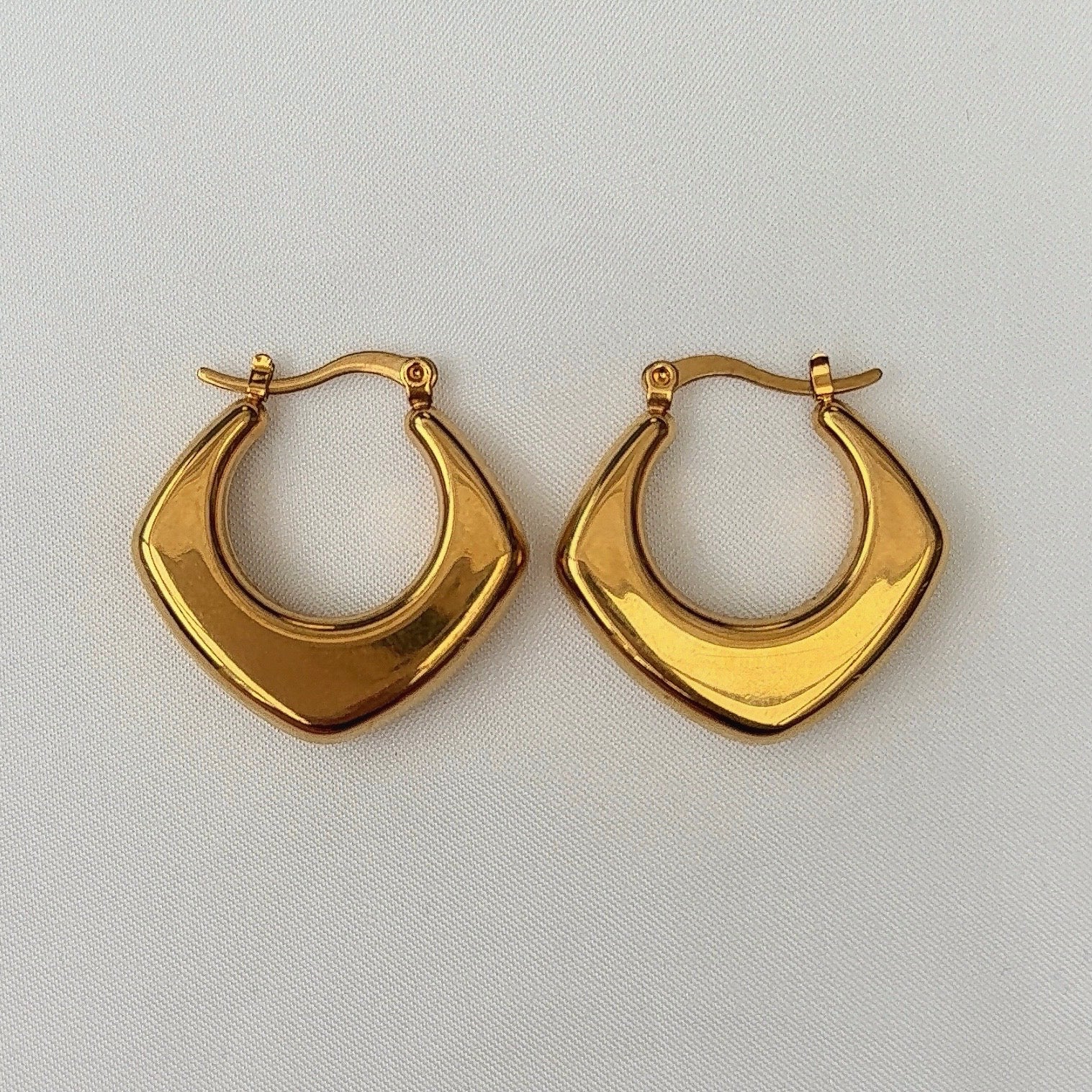Triangle Hoop | Oorbel