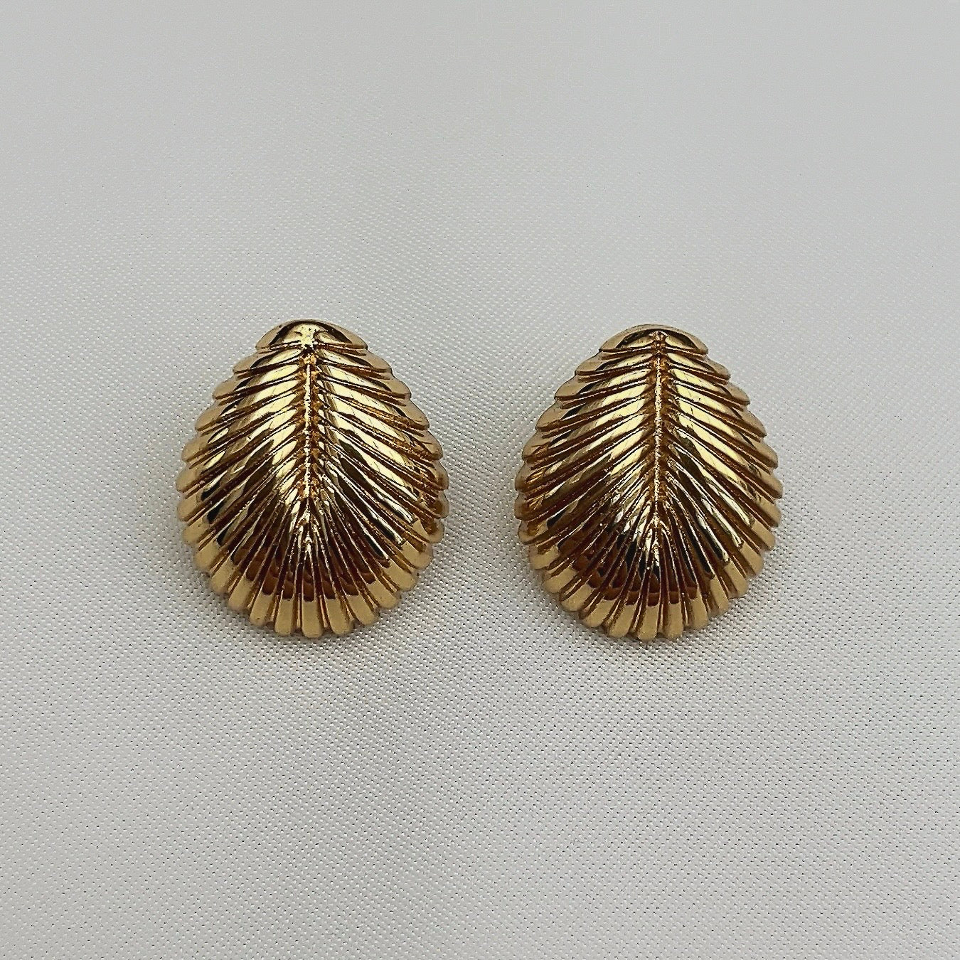 Tiny Shell | Oorbel
