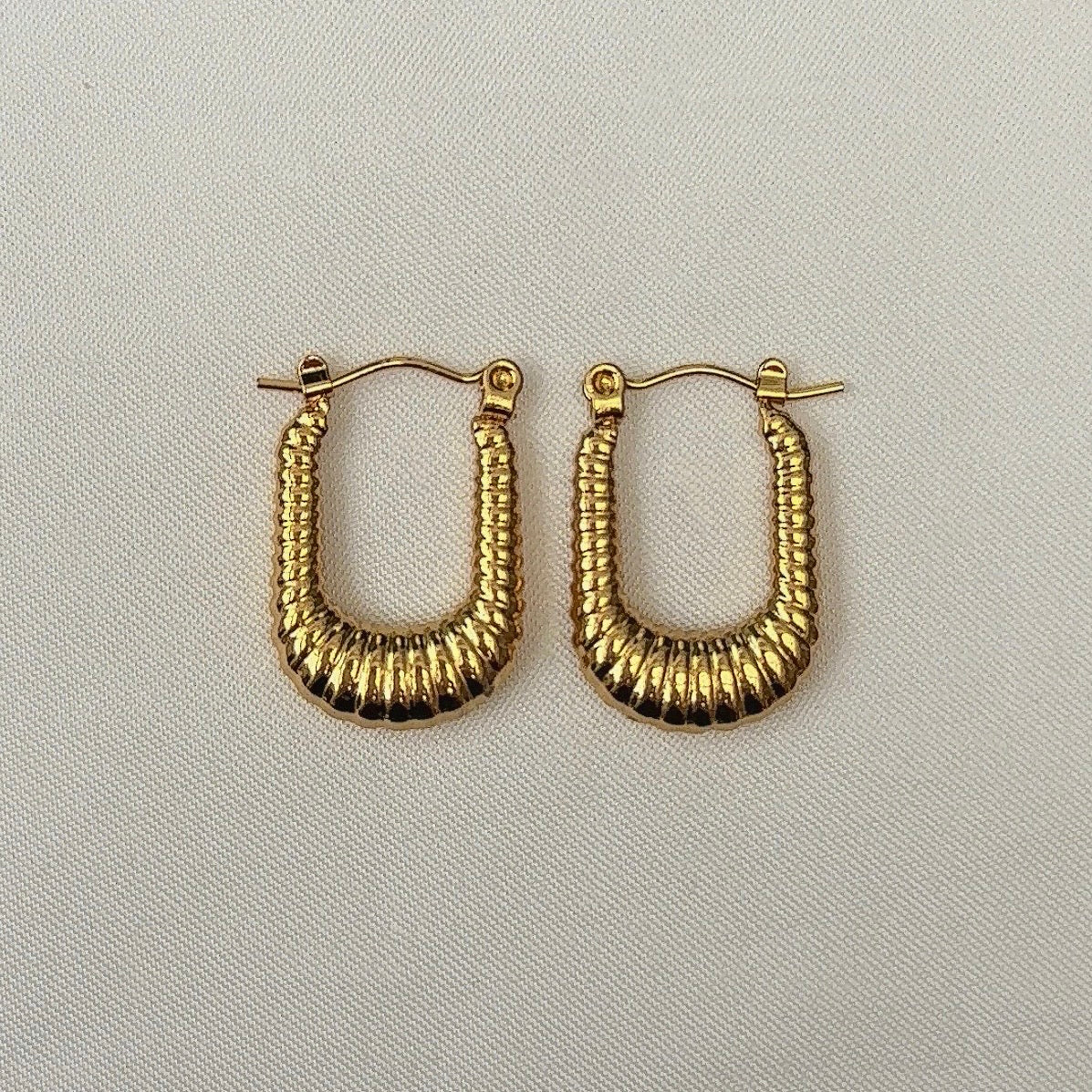 Joy Hoop | Oorbel