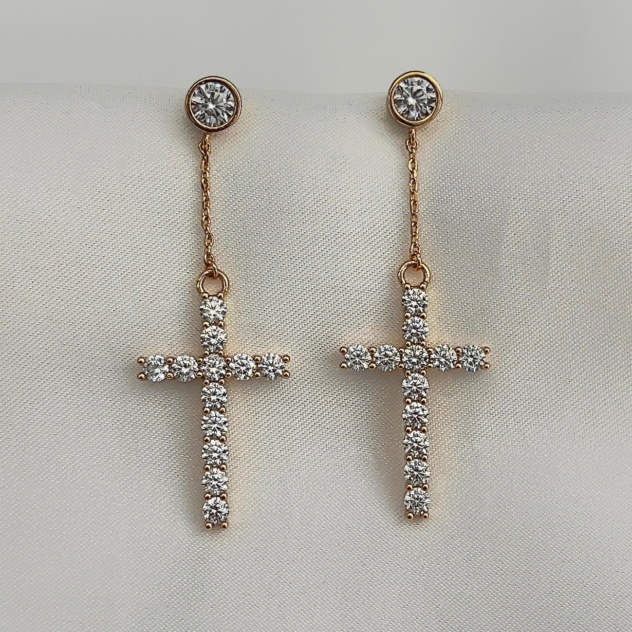 Hanging Cross | Oorbel