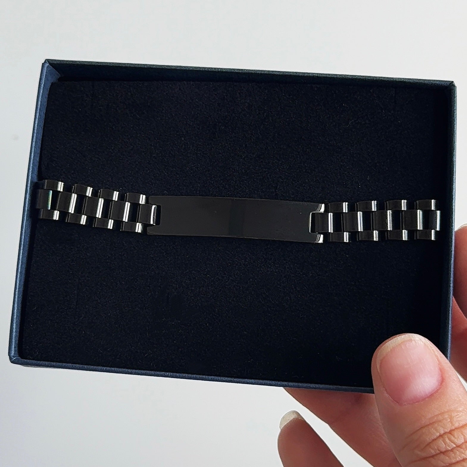Velia Armband met Naam Zwart | Graveerbare Armband