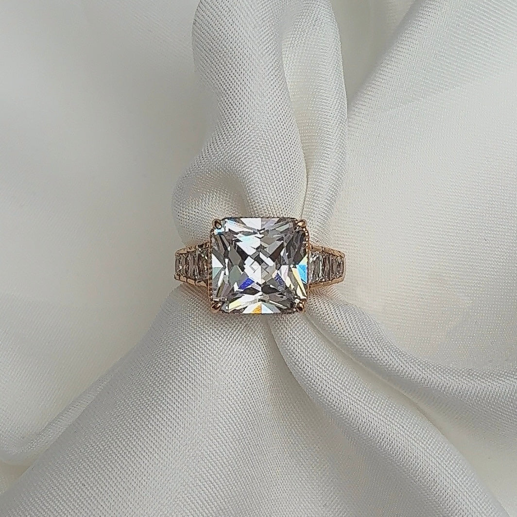 The Ultimate | Ring