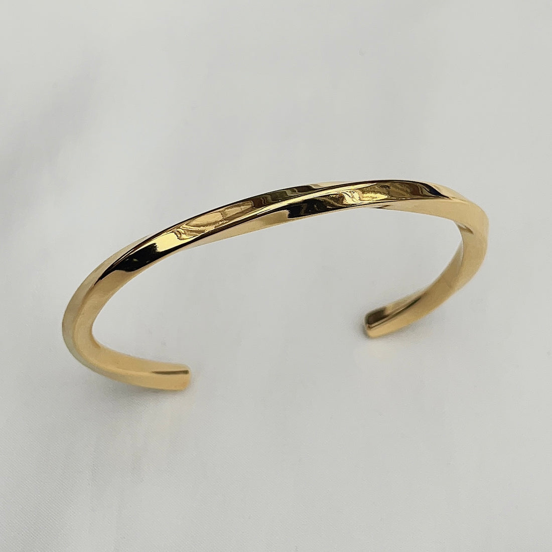 Twisted | Bangle