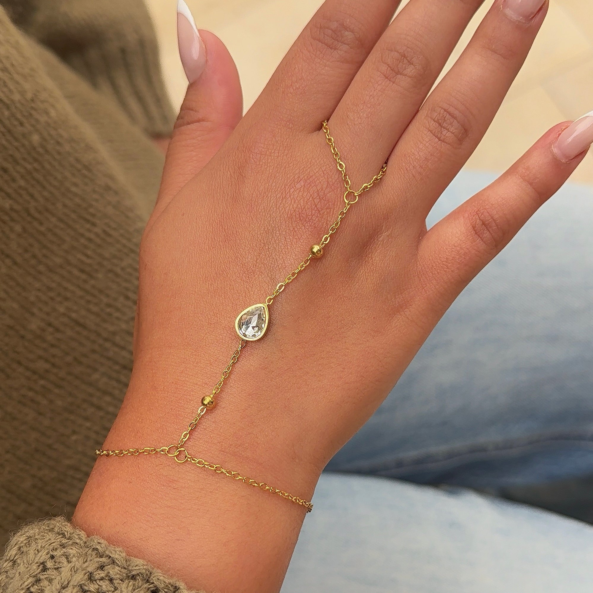Drop | Handchain